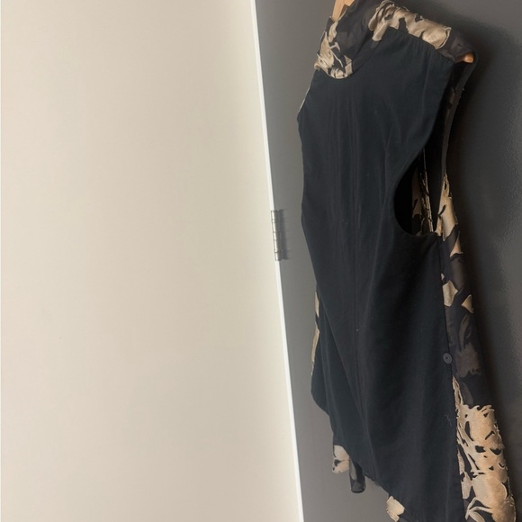 Brunello Cucinelli M very good condition silk and Gold Floral Vest - Picture 11 of 17